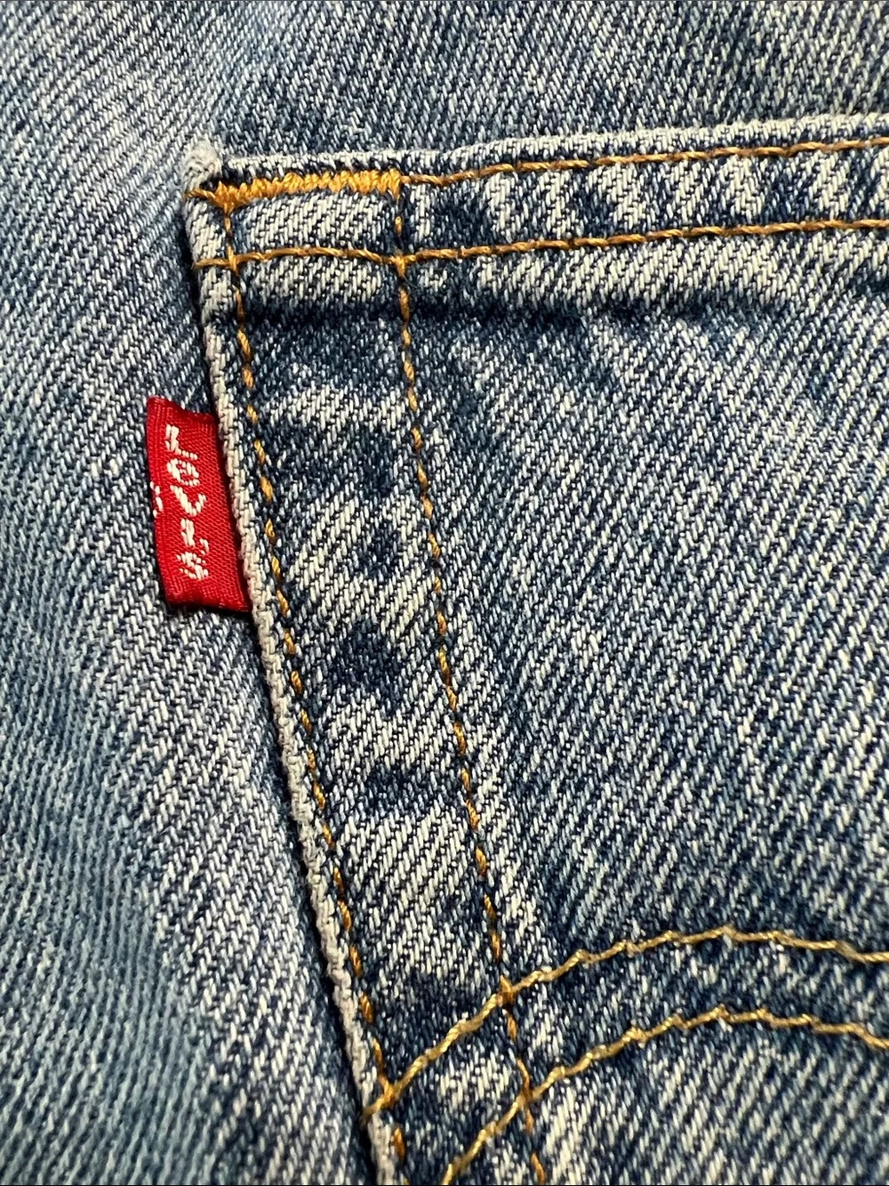Levi's 550 Relaxed Fit Denim Shorts Men's 33 Light Wash Blue Jean Shorts
